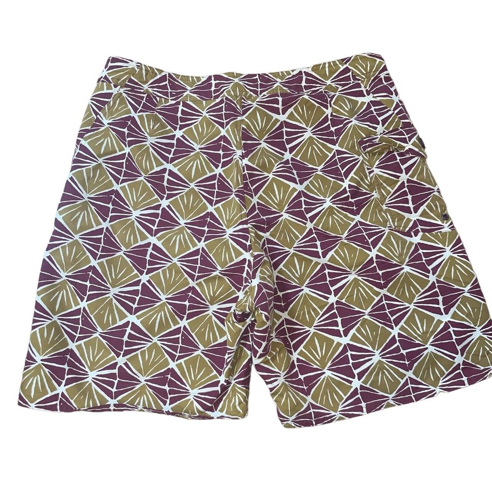 Patagonia Men's 36 Lined Board Shorts Swim Trunks - Picture 3 of 6